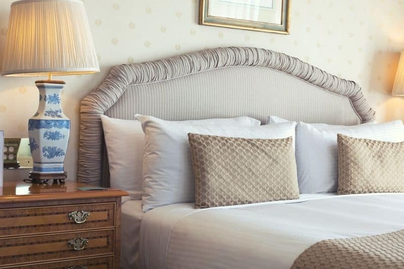 How Do Hotels Keep Sheets Wrinkle Free